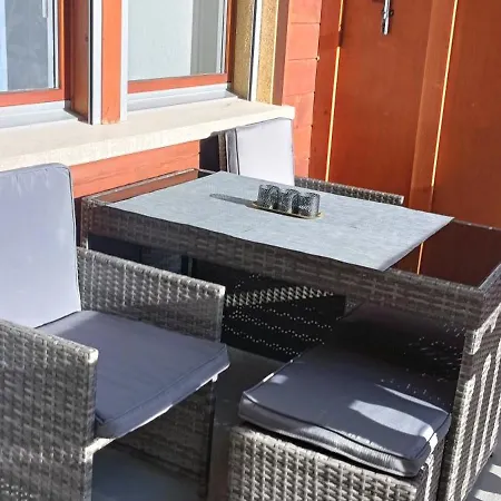 Saskia 7 * 洛伊克巴德